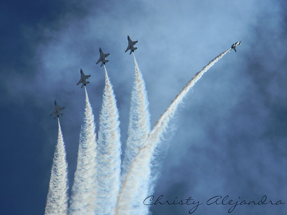 Air Show 2014 Thunderbird's